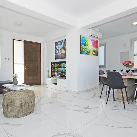 Austin By Interhome * Paralimni
